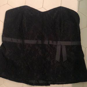 Strapless lace sweetheart top